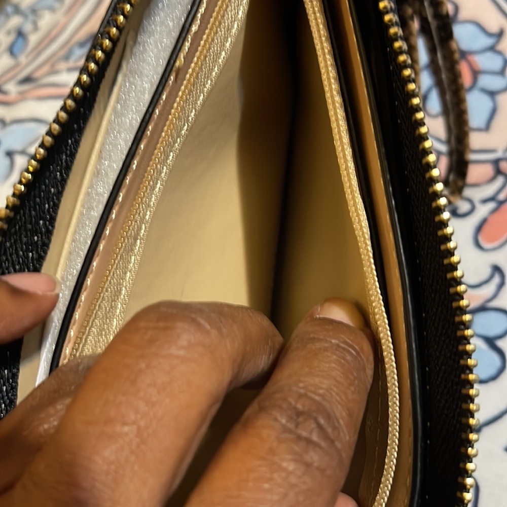 Wallet - Picture 4 of 7